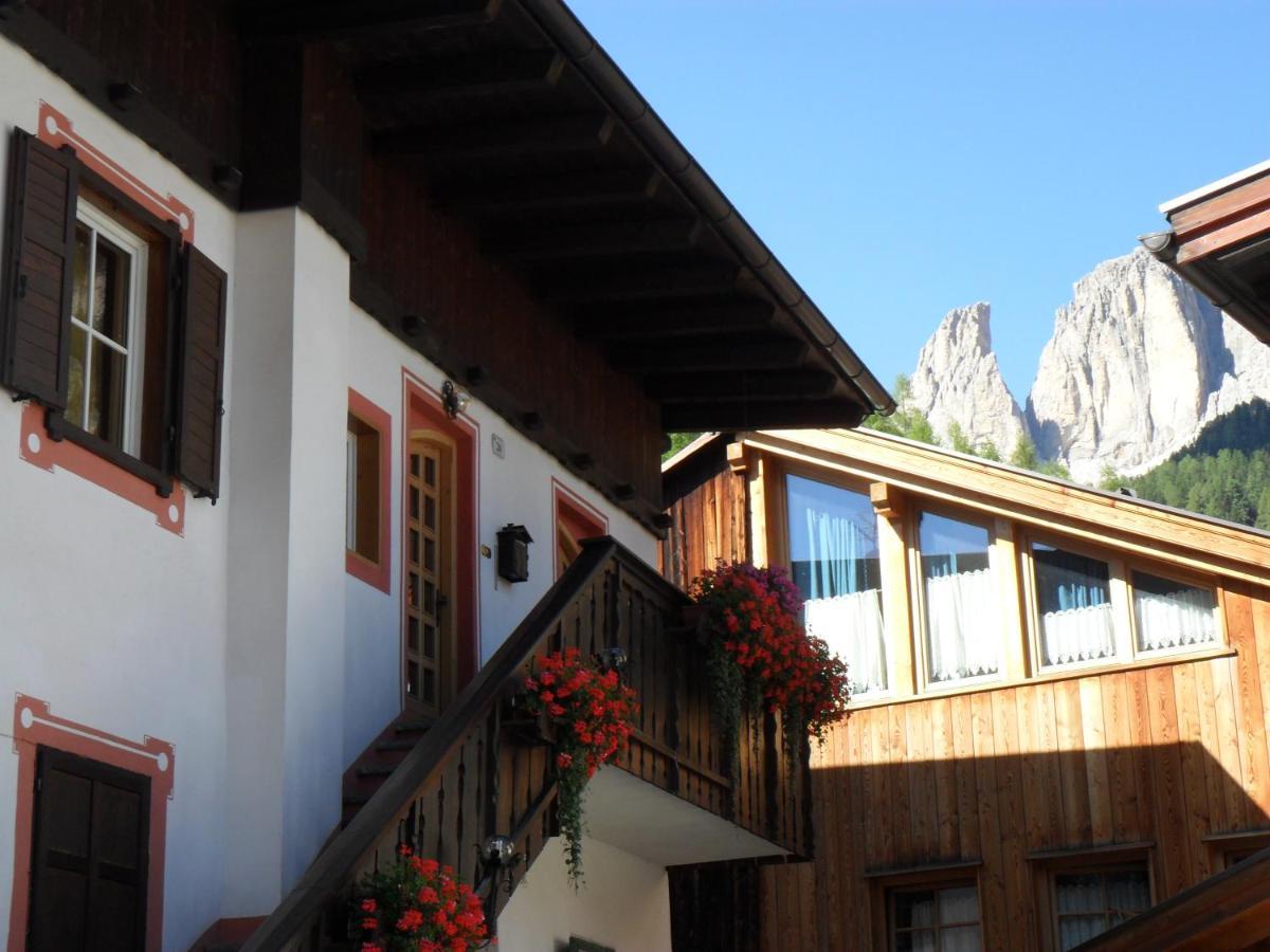 Casa Claudio-Appartamenti In Centro Campitello di Fassa Dış mekan fotoğraf