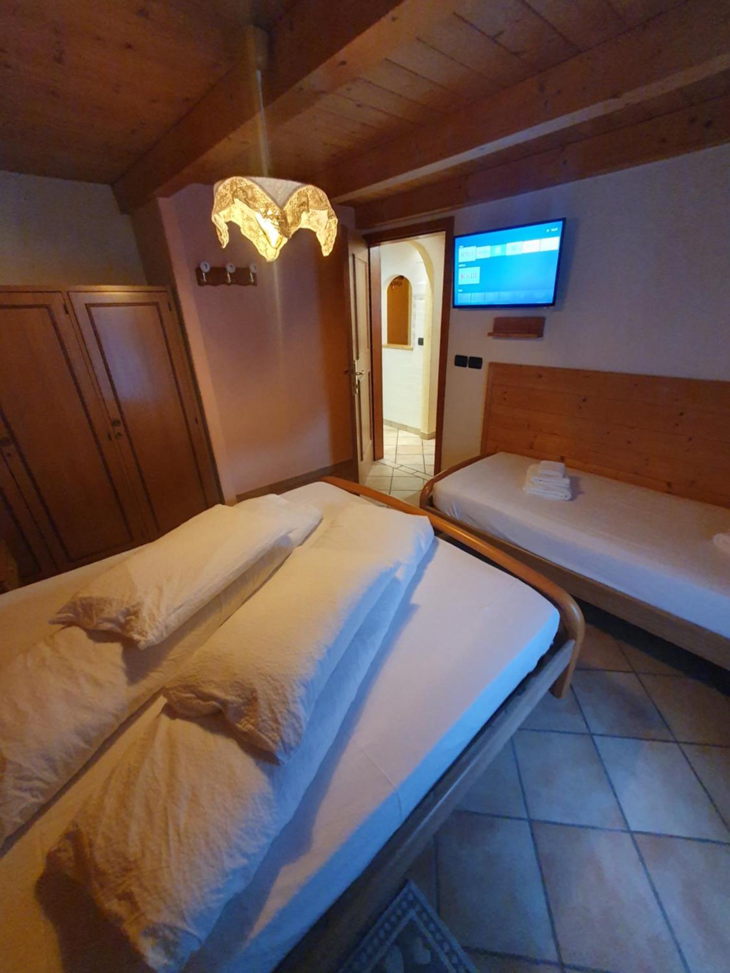 Casa Claudio-Appartamenti In Centro Campitello di Fassa Dış mekan fotoğraf