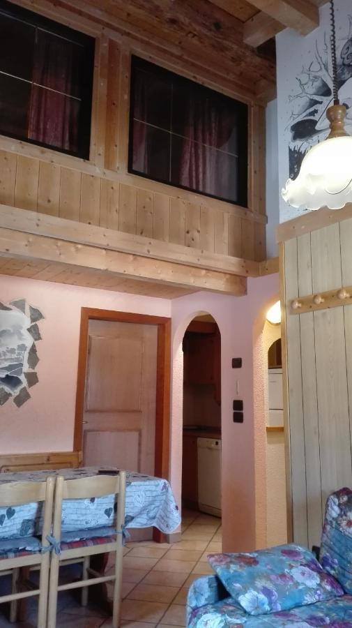 Casa Claudio-Appartamenti In Centro Campitello di Fassa Dış mekan fotoğraf